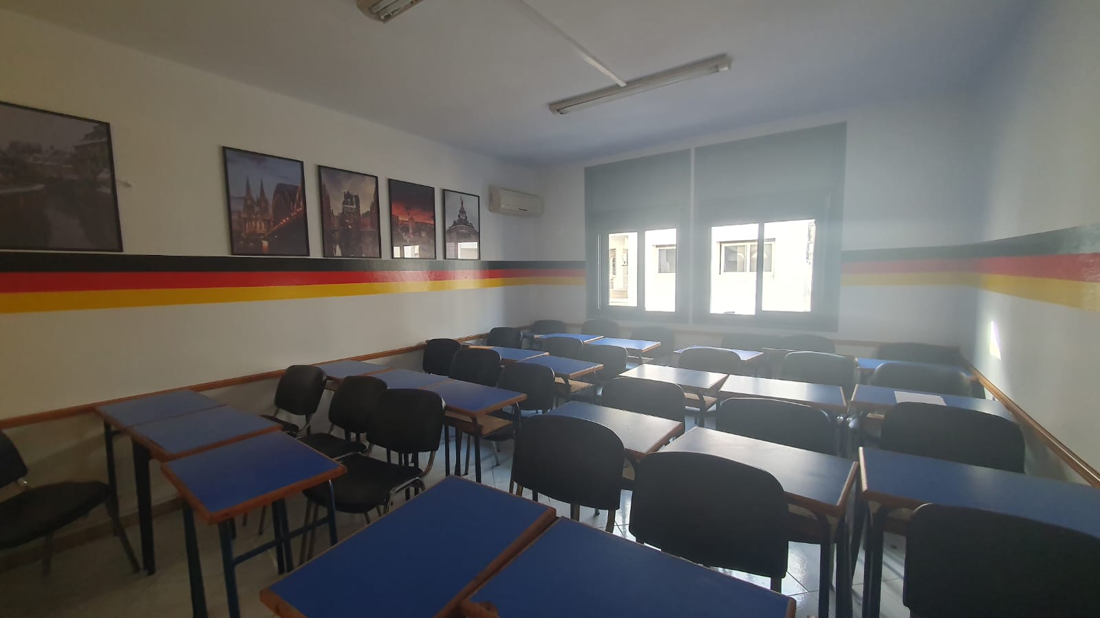 Salle de réunion moderne et équipée